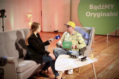 36.-Adrian-Zalewska-wywiad-dla-TVP