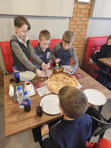 Wizyta-na-poczcie-i-Dzien-Pizzy-13